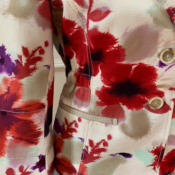 Elie Tahari Spring Watercolor Floral Blazer - Picture 4 of 9